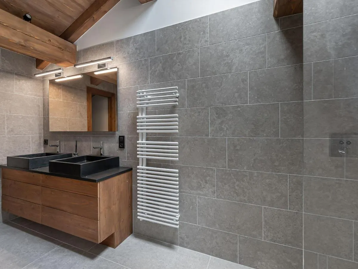 Chalet De Luxe A 2 Pas Des Pistes Avec Piscine, Sauna Et Salle De Sport - Fr-1-569-134 Megeve 0*,  France